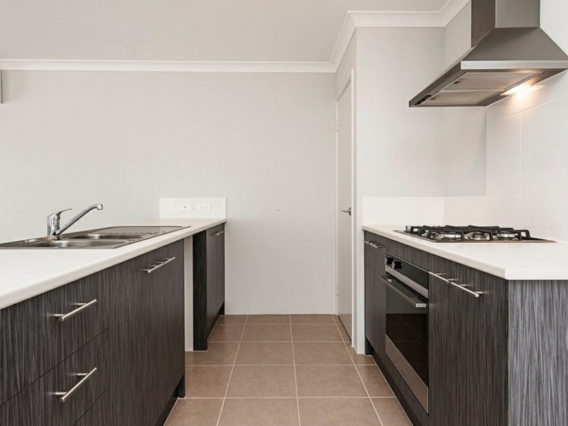 32 Vignerons Loop, Hocking WA 6065