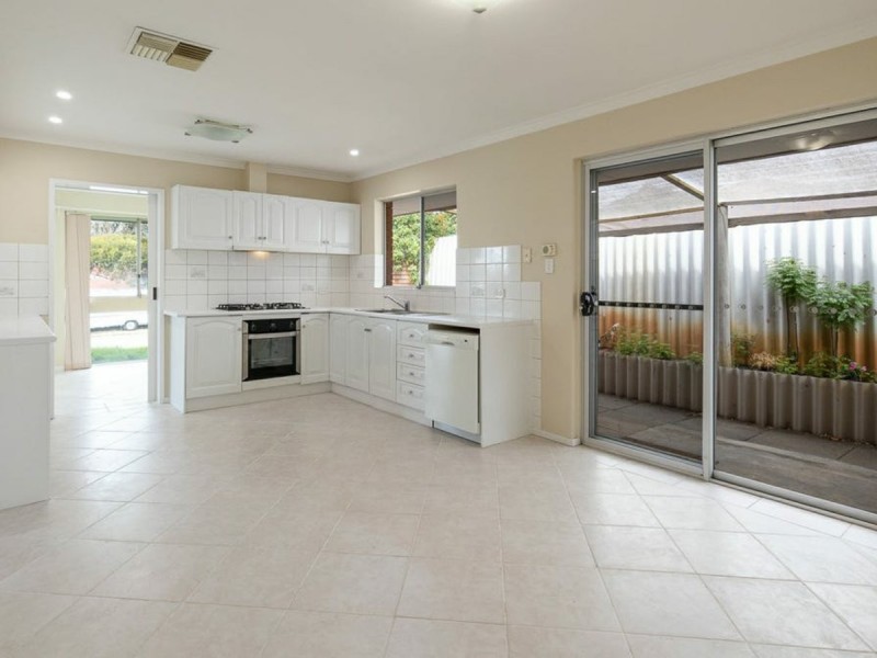 18 Mayo Court, Parkwood WA 6147