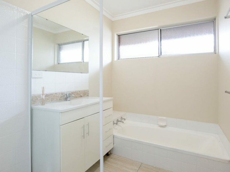 18 Mayo Court, Parkwood WA 6147