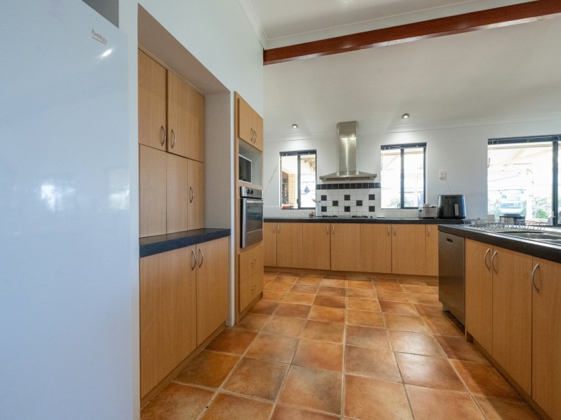 7 Modong Street, Dalyellup WA 6230