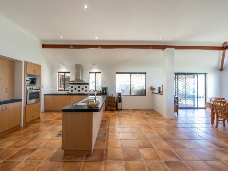 7 Modong Street, Dalyellup WA 6230