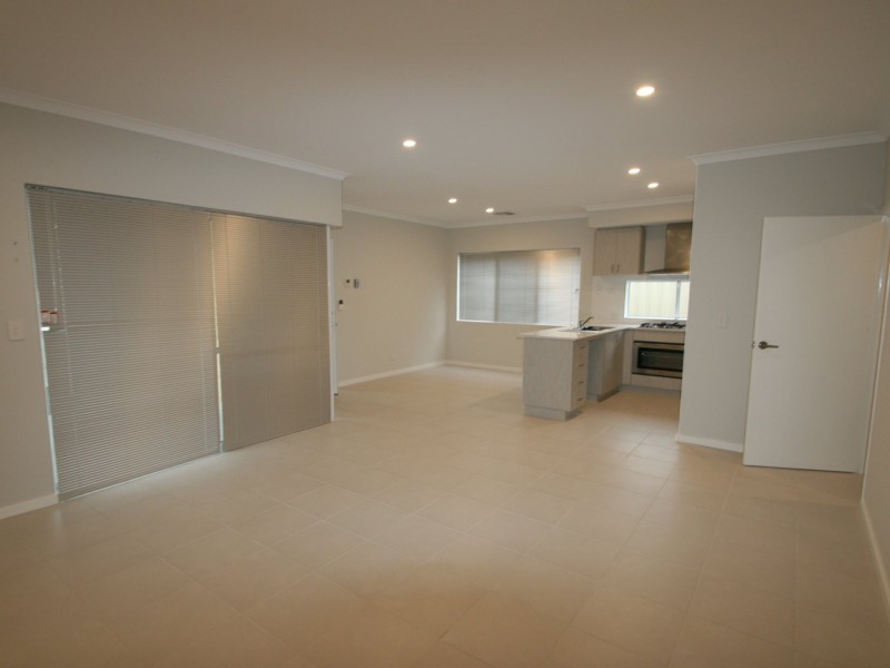 7 Addington Loop, Piara Waters WA 6112