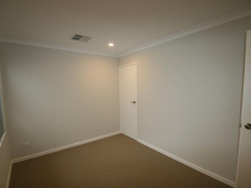 7 Addington Loop, Piara Waters WA 6112