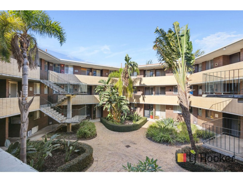 22E/47 Herdsman Parade, Wembley WA 6014