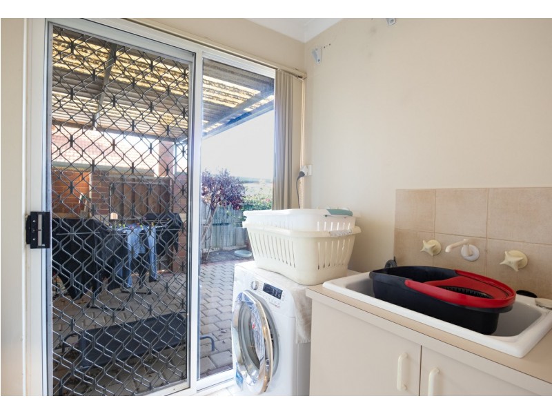 Unit 5/201 Glen Iris Drive, Jandakot WA 6164