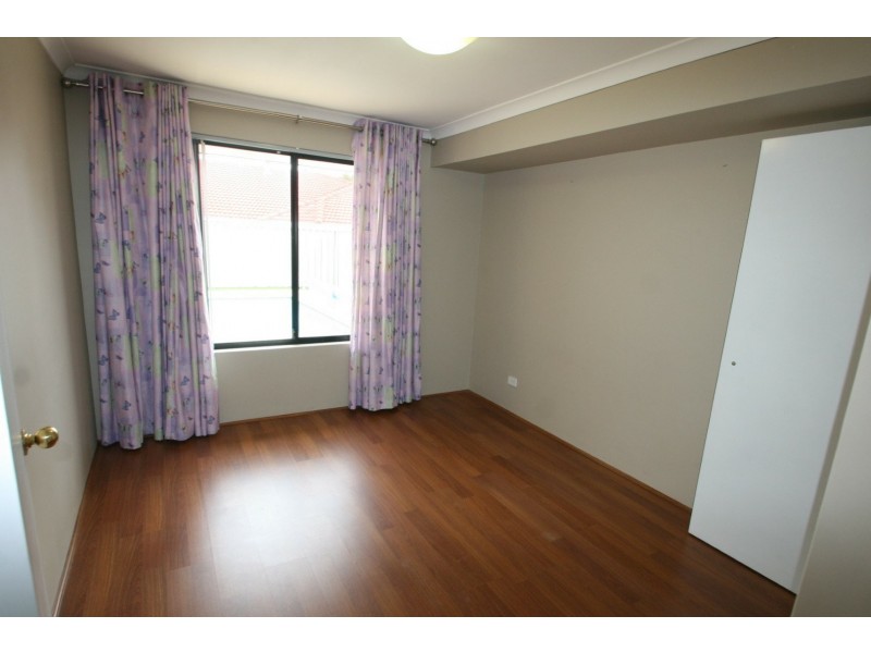 4 Manhattan Ave, Iluka WA 6028