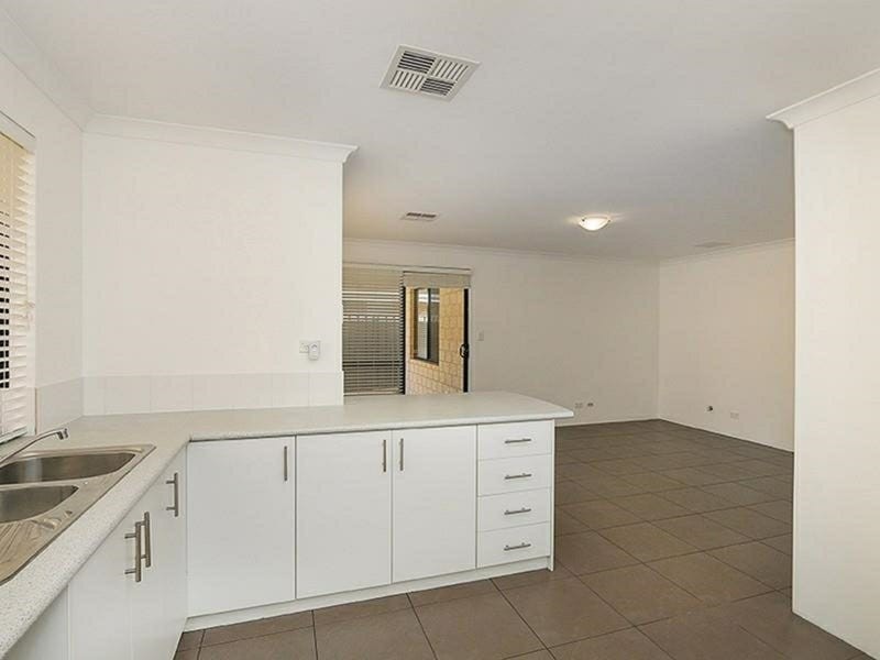 7 Gowrie Approach, Canning Vale WA 6155