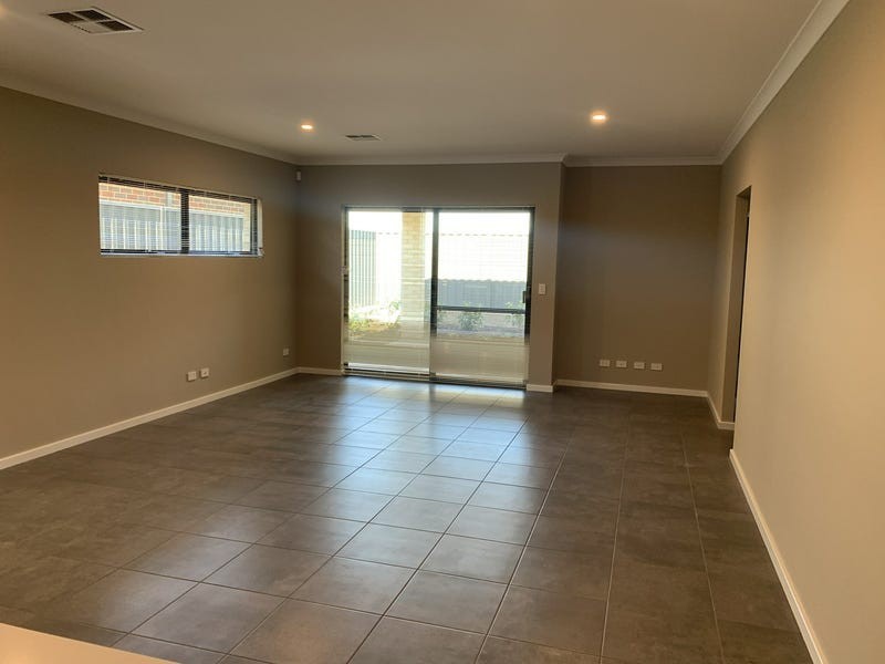 56 Serpentine Drive, South Guildford WA 6055