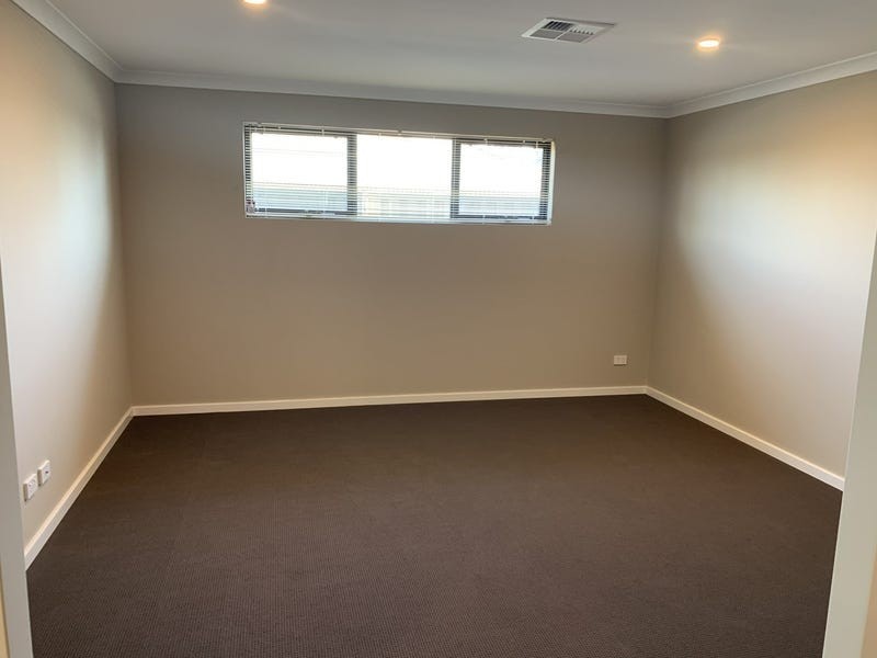 56 Serpentine Drive, South Guildford WA 6055