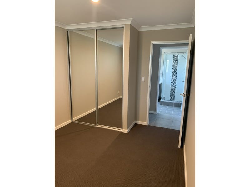 56 Serpentine Drive, South Guildford WA 6055
