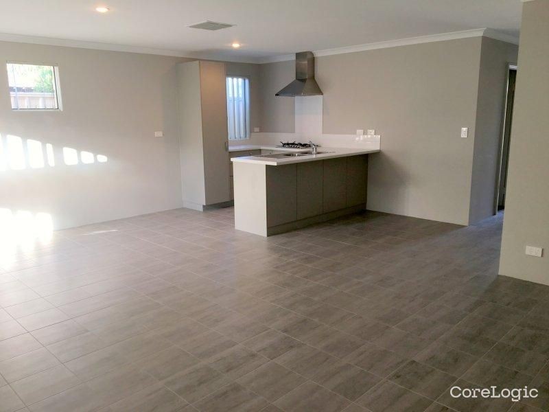 4/48 Grey Street, Cannington WA 6107