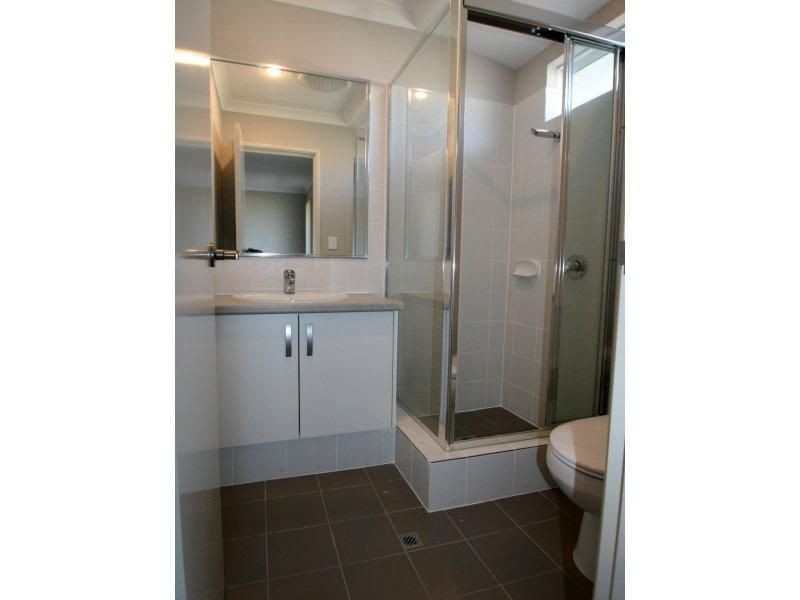 4/48 Grey Street, Cannington WA 6107