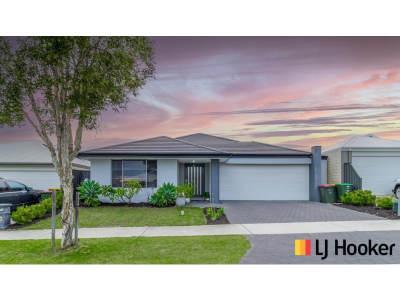 11 Gippsland Way, Banksia Grove WA 6031