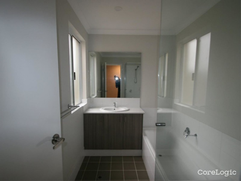 7 Addington Loop, Piara Waters WA 6112