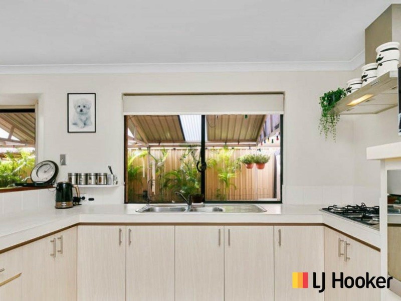 5 Ellesmere Circuit, Success WA 6164