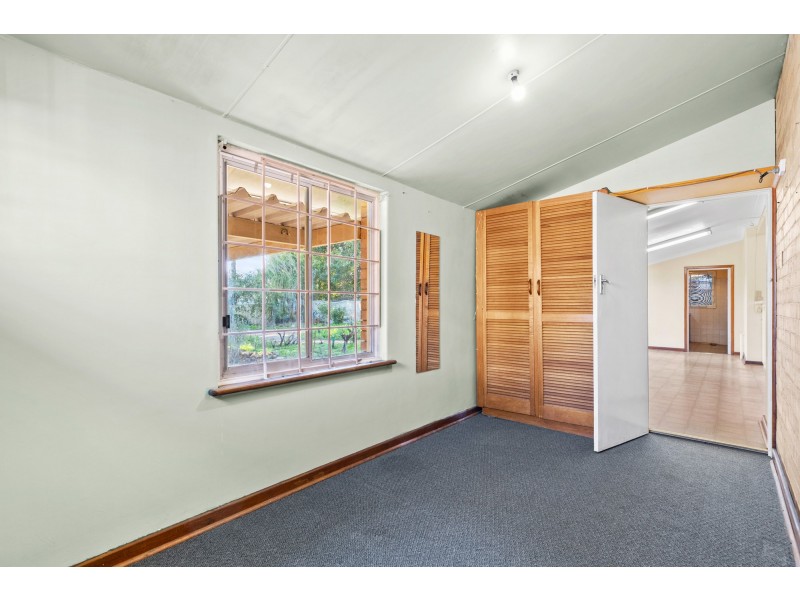 5 Westlake Street, Wilson WA 6107