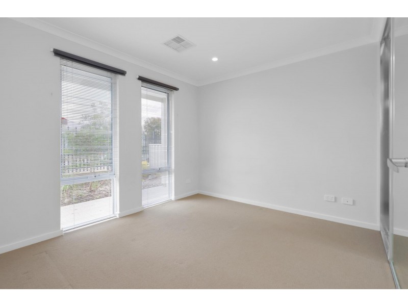 7 Addington Loop, Piara Waters WA 6112