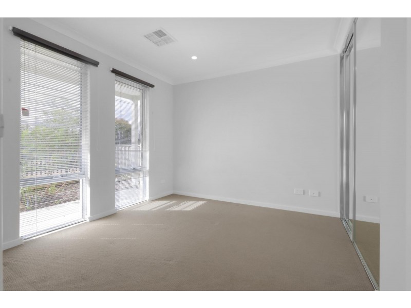 7 Addington Loop, Piara Waters WA 6112