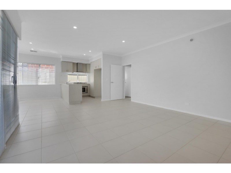 7 Addington Loop, Piara Waters WA 6112