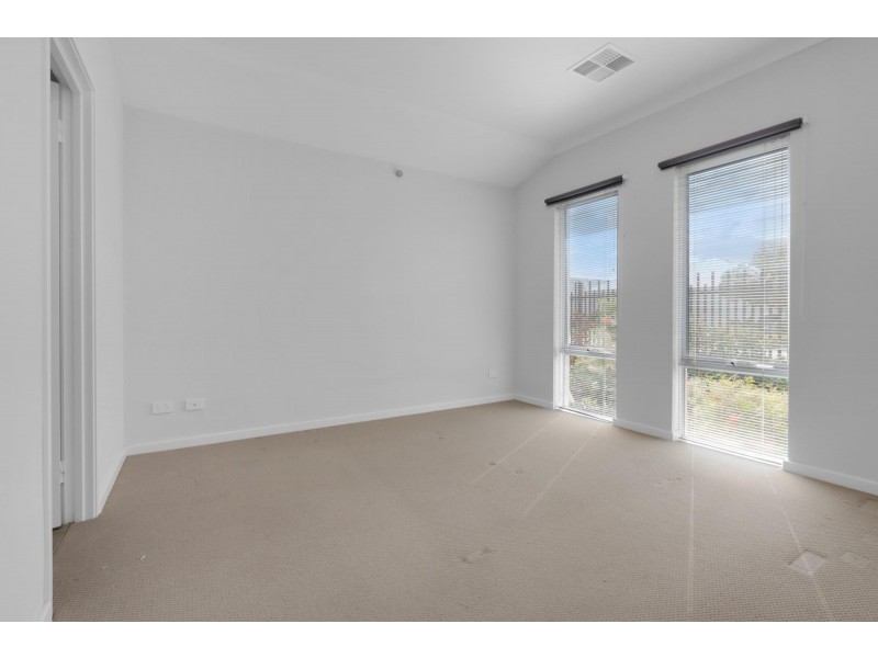 7 Addington Loop, Piara Waters WA 6112