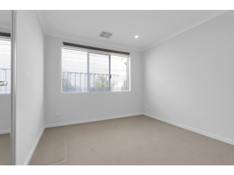 7 Addington Loop, Piara Waters WA 6112