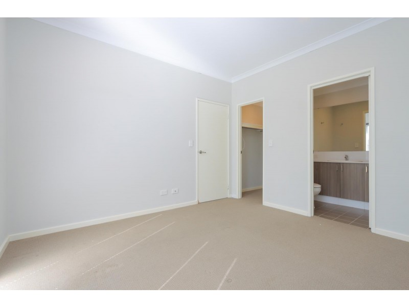 7 Addington Loop, Piara Waters WA 6112