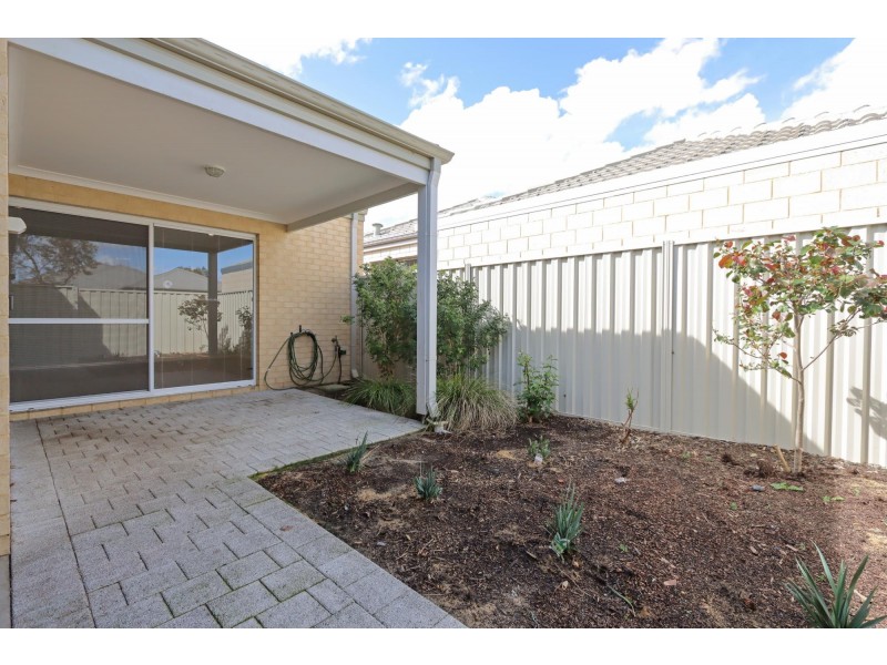 7 Addington Loop, Piara Waters WA 6112