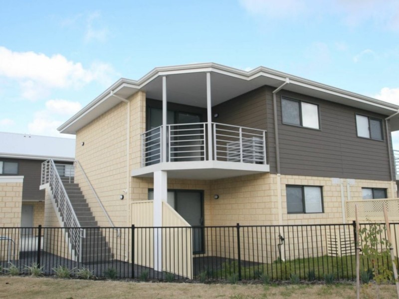 4B/4 Adnata Road, Beeliar WA 6164