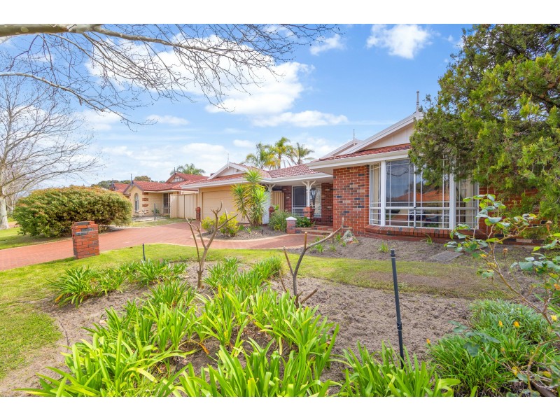 9 Sanctuary Avenue, Canning Vale WA 6155
