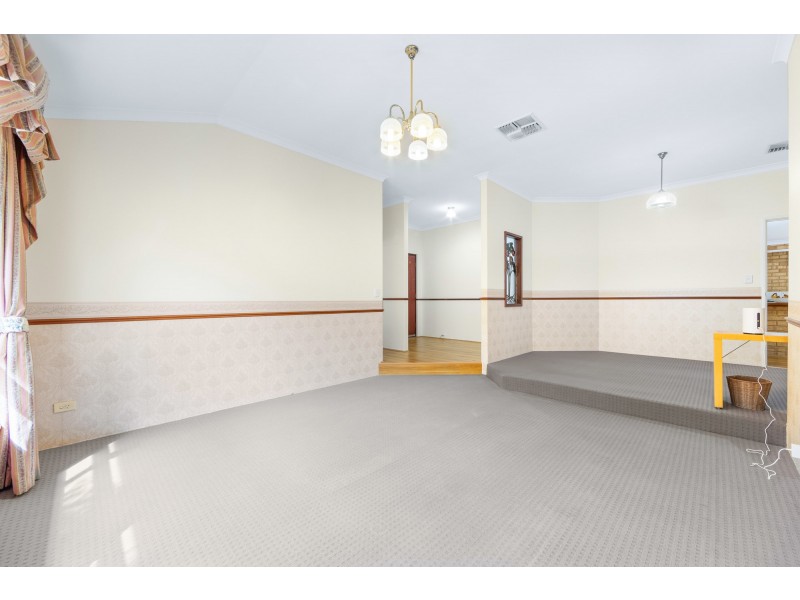 9 Sanctuary Avenue, Canning Vale WA 6155