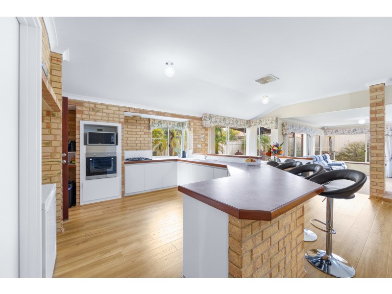 9 Sanctuary Avenue, Canning Vale WA 6155