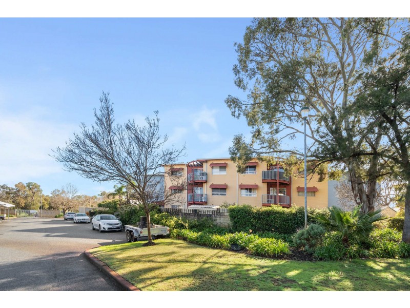 17/24 Morrit Way, Parmelia WA 6167