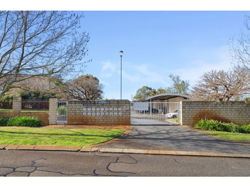 17/24 Morrit Way, Parmelia WA 6167