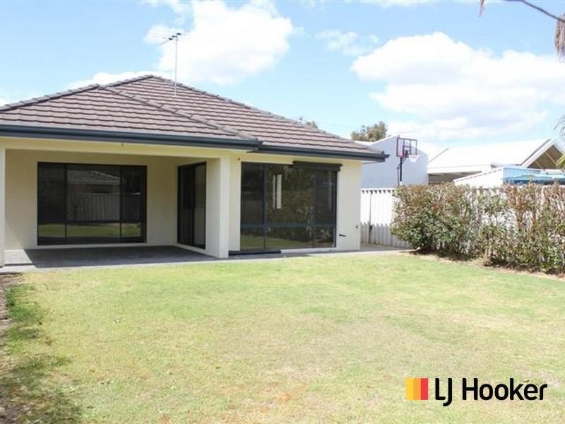 37 Modillion Avenue, Shelley WA 6148