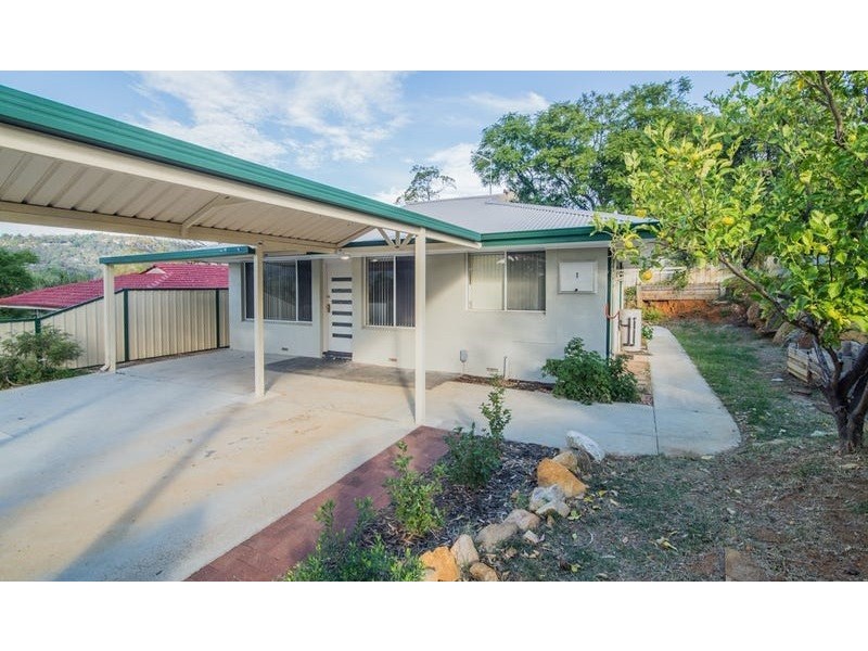 1 Carrigg Crescent, Mount Nasura WA 6112