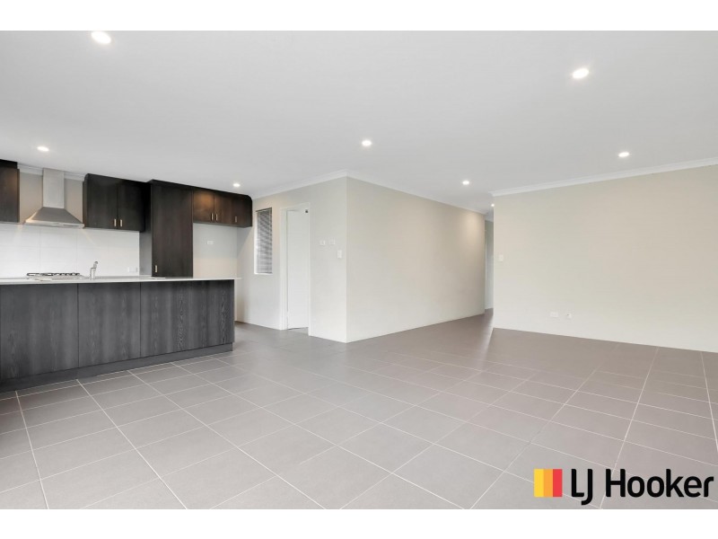 28 Snowden Street, Hammond Park WA 6164