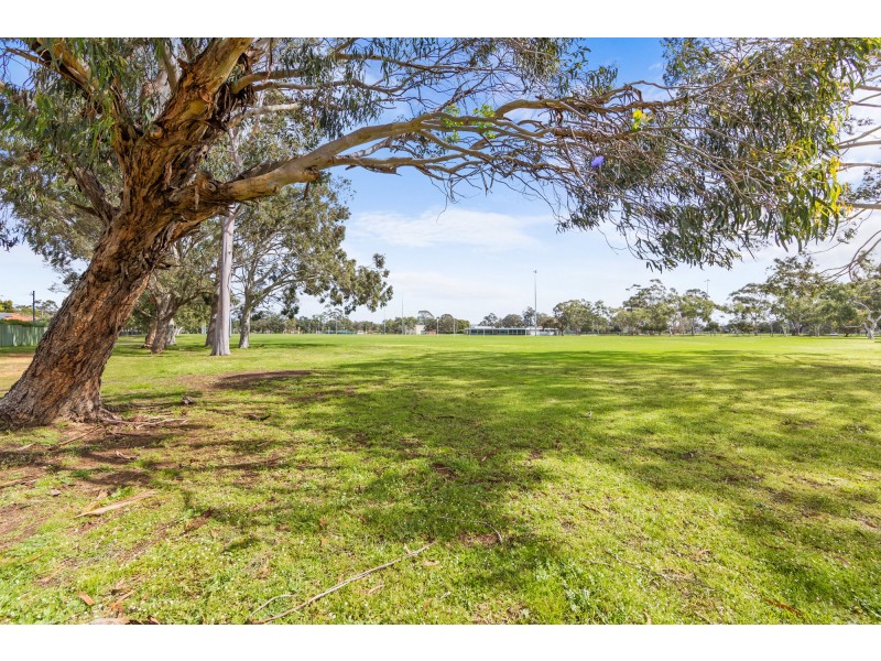 44E Seventh Road, Armadale WA 6112