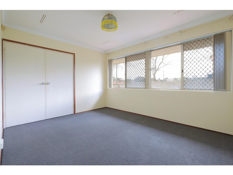 1 Gurney Road, Spearwood WA 6163