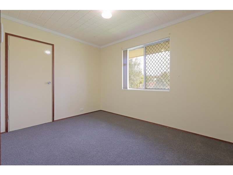 1 Gurney Road, Spearwood WA 6163