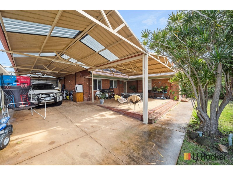 62 Willeri Drive, Parkwood WA 6147