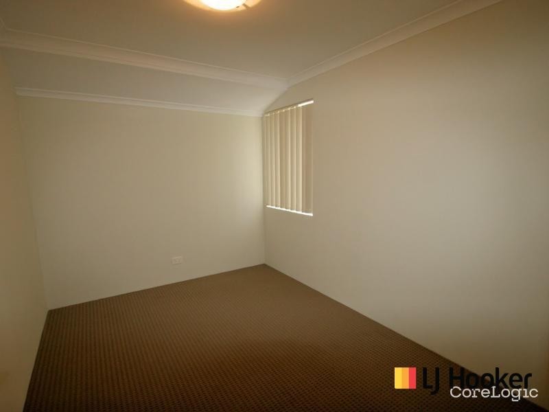 29b Balivanich Loop, Seville Grove WA 6112