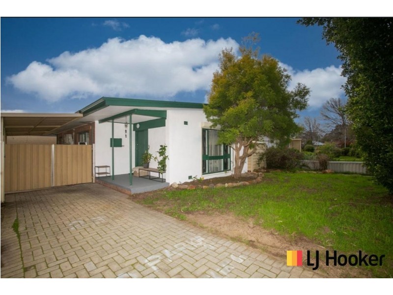 23 Trangie Way, Kelmscott WA 6111