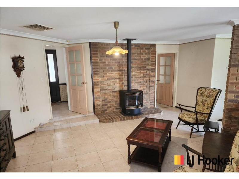 65 Regal Drive, Thornlie WA 6108