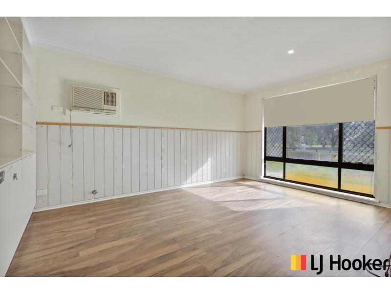 18 Cressida Way, Camillo WA 6111