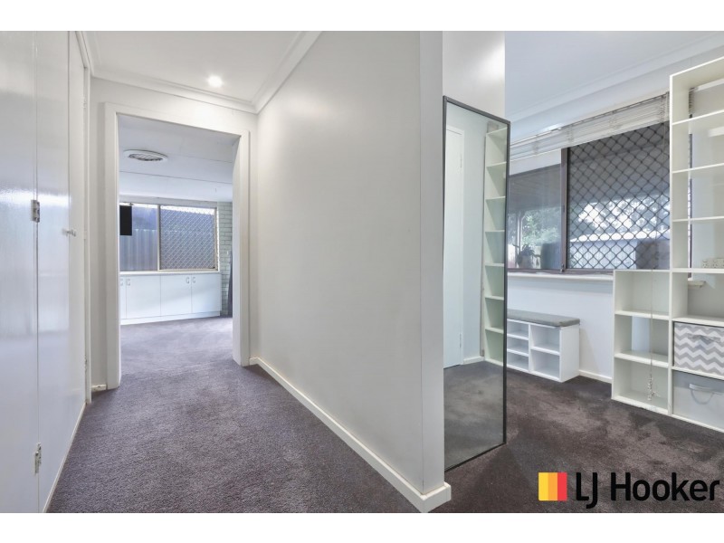 18 Cressida Way, Camillo WA 6111