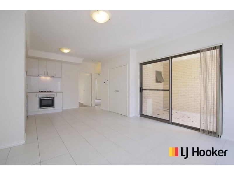 2/11 Redcliffe Street, East Cannington WA 6107