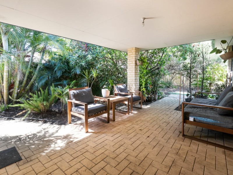 6 Willerin Loop, Success WA 6164
