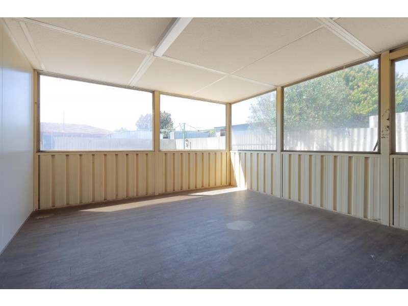 17 Leumeah Street, Armadale WA 6112