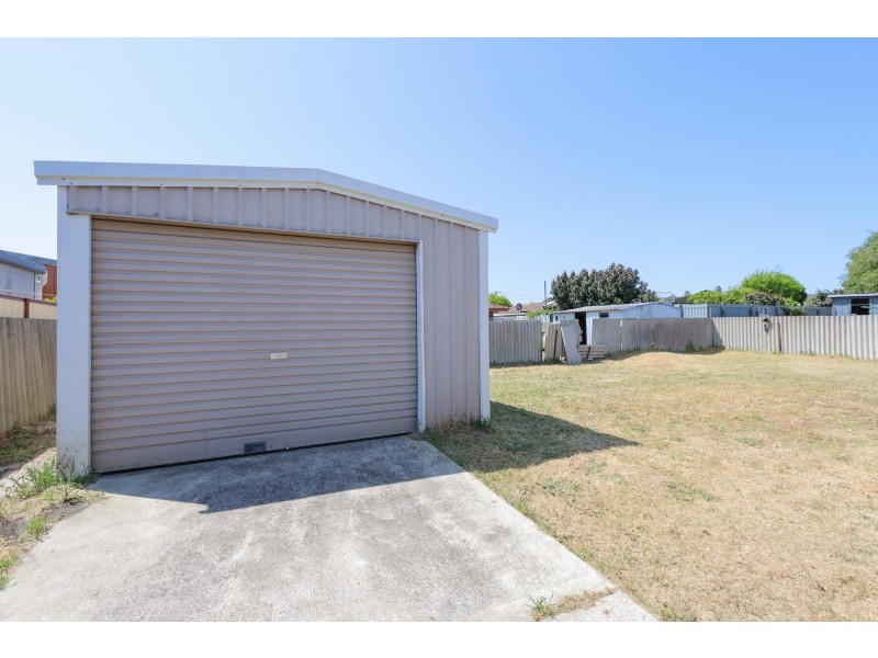 17 Leumeah Street, Armadale WA 6112