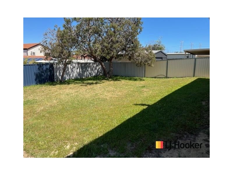 14 Catalpa Crescent, South Lake WA 6164